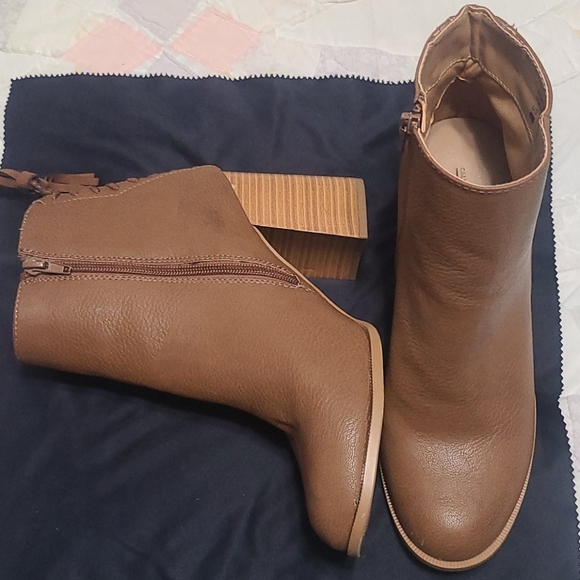 NWOT Ankle Boots - Picture 2 of 6